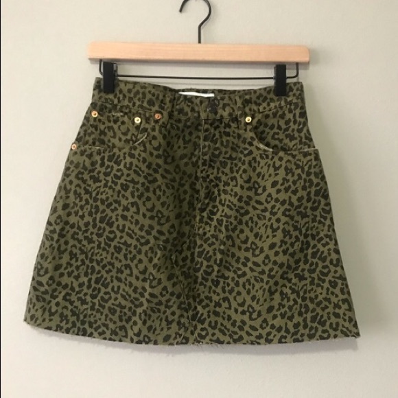 ✨ZARA✨Khaki Leopard Print Denim Skirt - Picture 4 of 4